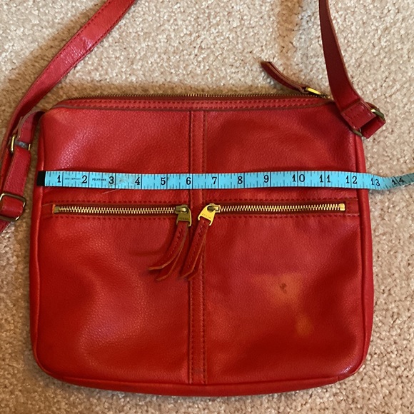 Red FOSSIL brand crossbody purse - Picture 6 of 9